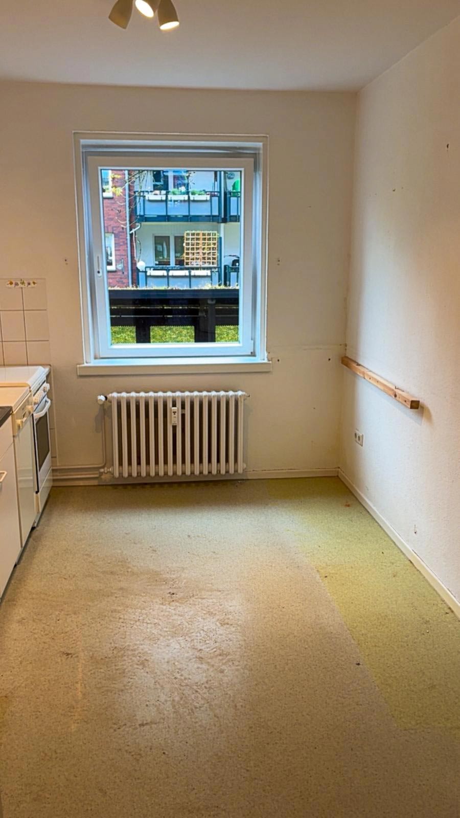 Besenrein geräumte Küche nach Haushaltsauflösung in Oldenburg