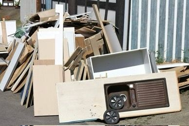 Haushaltsauflösung von Wohnung, Dachboden, Keller und Garage.