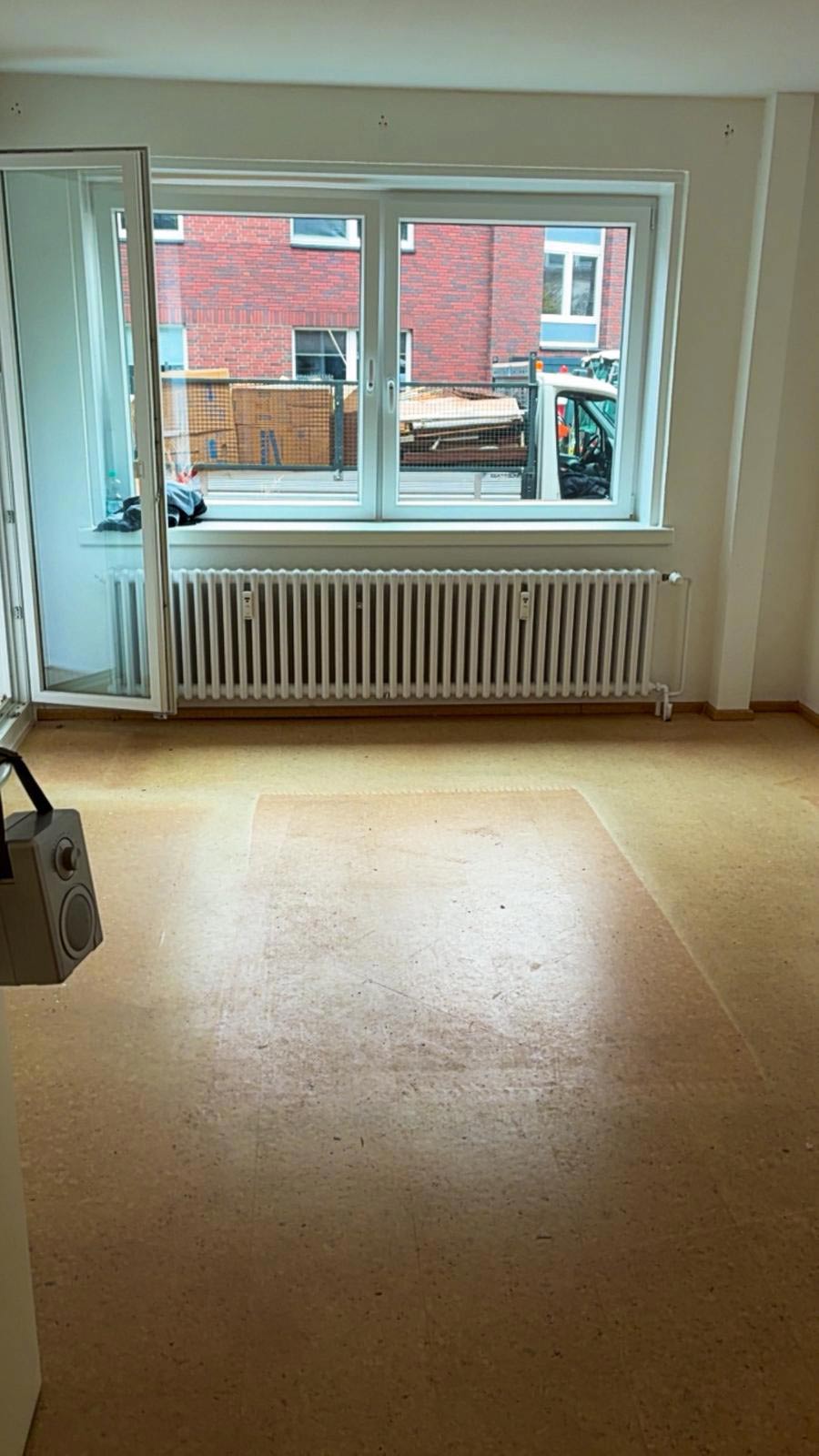 Besenreines Wohnzimmer nach Haushaltsauflösung und Entrümpelung in Stuhr